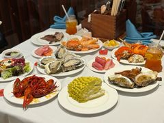-广州万富希尔顿酒店·感趣自助餐厅·金秋蟹宴生蚝海鲜刺身