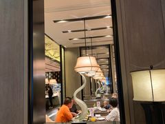大堂-大中华希尔顿酒店-念自助餐·嗨啤·小龙虾