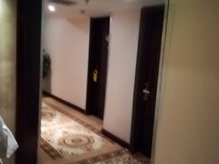 -上海御花园酒店