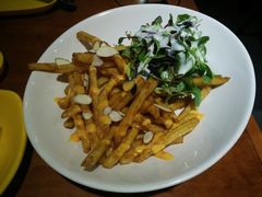 -BHC炸鸡(明洞总店)