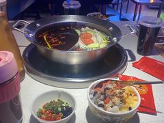 -钢管厂五区小郡肝串串香(滨江店)