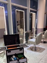 -PE SALON 