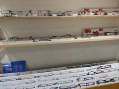 -天空之镜眼镜店蔡司依视路授权店(天通苑店)