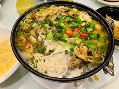 鲜花椒浸黄骨鱼-老洋坊饭店(厚街东宝路店)