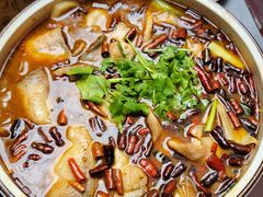 -蔼若春.传承三十年云南菜(金碧公园店)