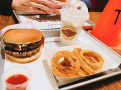 -FATBURGER 特富客汉堡(外交公寓店)