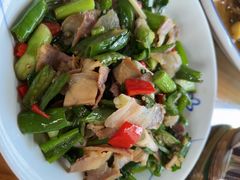 -芦茨金富饭庄·25年老字号·专做稻草鸡