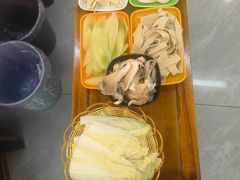 -地锅公社·现炒地锅鸡·地锅鱼·夜宵(罗锦路店)