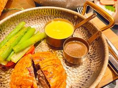 -斯普汇生蚝牛排馆(中骏世界城店)