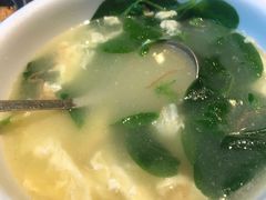 嫩绿蚕菜煎蛋汤-缪氏川菜(丰盛町店)