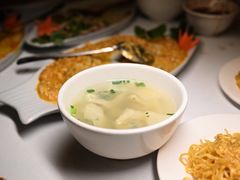 蟹粉小馄饨-新光酒家方亮蟹宴(黄浦店)