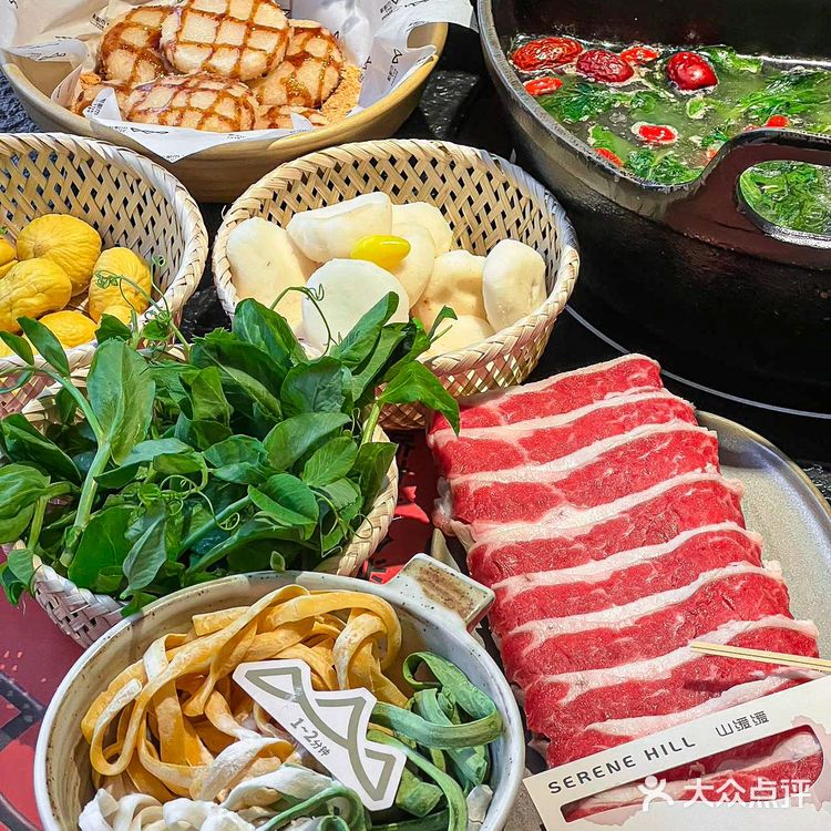 最近在德基广场逛街的时候发现了一家很特别的火锅店