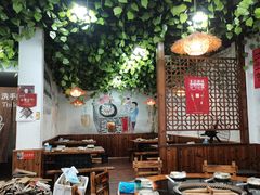 大堂-三里屯土灶炖公鸡地锅鸡(江东店)