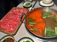 -伴山牛贵州黄牛肉火锅·苗疆非遗艺术餐厅(上海首店)