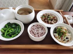 -臻康乃馨月子中心(集美店)