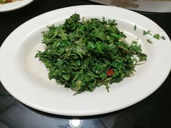 -山城家常菜铁锅炖鱼