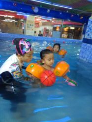 -子木乐园婴儿游泳馆(水晶港店)