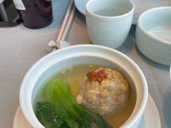 扬州蟹粉狮子头-翡翠江南(国贸商城店)