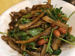 -贺记湘菜馆(东体育会路店)