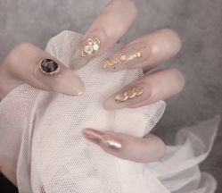 -Pink You美甲美睫纹绣定制中心