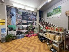 大堂-银峰农庄·特色烧鸡·鲜无花果浸鸡
