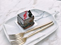 -UNI UNI(环亚凯瑟琳店)