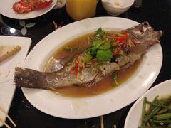 -J Daeng Seafood