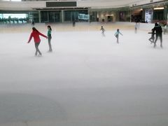 -陈露国际冰上中心(天津嘉里汇店)