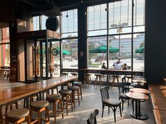 -星巴克(西安曲江银泰店)