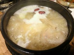 参鸡汤-朴大人炭烤·韩国料理(奥帆中心海尔洲际店)