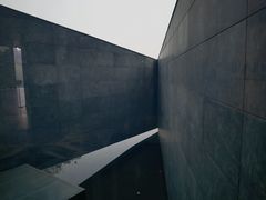 -知美术馆
