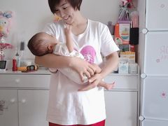 -爱月宝月嫂·育儿嫂