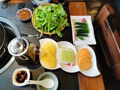 -大匠工房古船木艺术餐厅·猪肚鸡专门店(长白仙岛店)