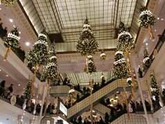 -乐蓬马歇百货公司(Rive Gauche)