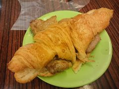 猪扒牛角包-大利来记餐厅(大三巴店)