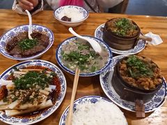 -杨三孃跷脚牛肉(西外棕榈岛店)