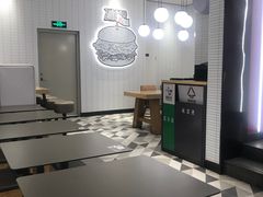 -肯德基(芳和店)