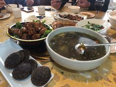 彝家酸菜汤-阿斯牛牛十二餐厅•四季餐厅(民族大道店)