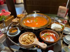 -野山舂·贵州现舂酸汤牛肉(东山店)
