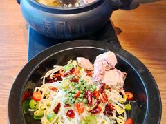 -云海肴·汽锅鸡·云南菜(天山百盛优客店)