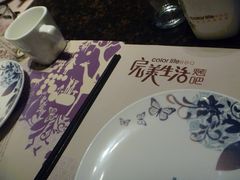 这是在座位上了，等待上菜-完美生活炭火烤肉(二马路店)