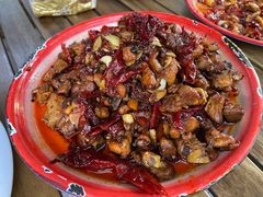 辣子鸡-柴窝堡22号辣子鸡·传承新疆菜