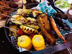 招牌什锦烤肉拼盘-疯克大象美式烤肉餐厅