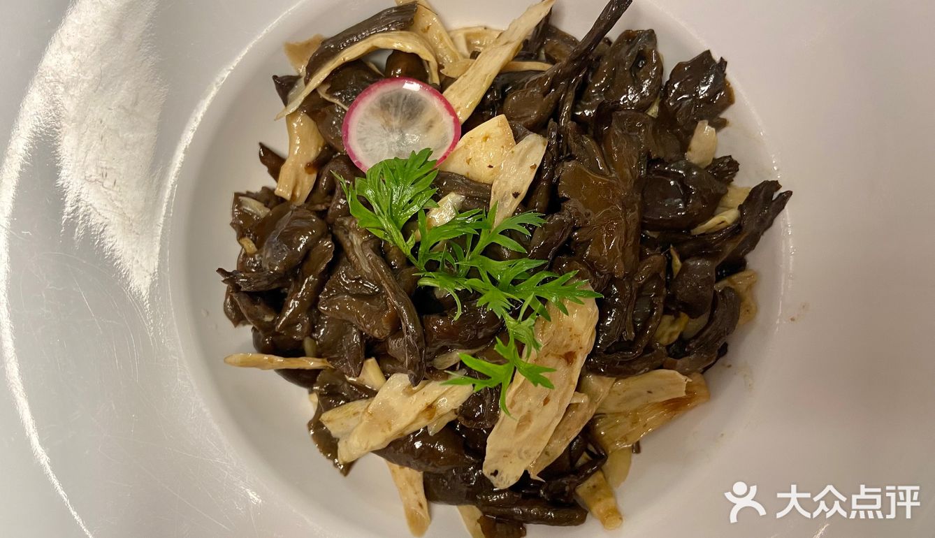 这家烤鸭店比大董不差