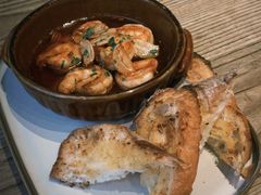 西班牙蒜香油浸虾-Common Table · Brunch & Coffee