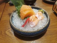 三文鱼刺身-魟阳日式料理(庆春店)