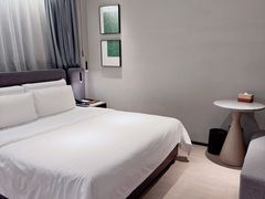 -舍居智能酒店(深圳宝安翻身地铁站店)