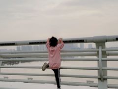 -南京眼步行桥