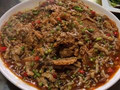 -石磨豆花家常菜·牦牛排土火锅