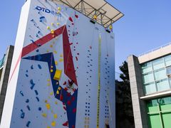 -上海闵行区万科双语学校